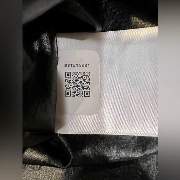 The North Face Vest Size.. Black.. Men’s Size Large - Picture 4 of 6